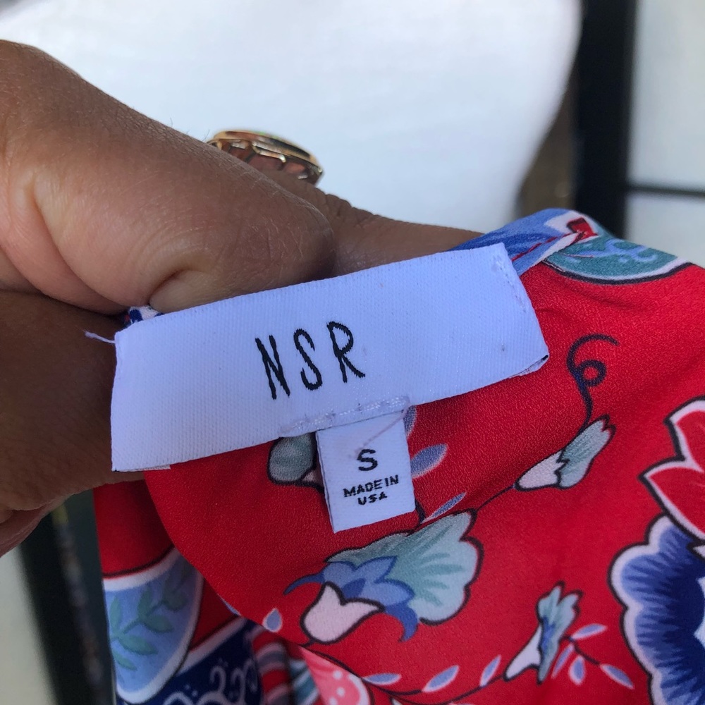 NSR Quarter Sleeve Red Flower Blouse Size Small - Picture 4 of 4